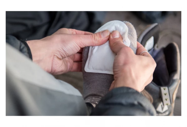 Lot De 10 Paquets De Chaufferettes Pour Orteils Yaktrax Adhesive Toe Warmers 5 Heures 3 Lot De 10 Paquets De Chaufferettes Pour Orteils Yaktrax Adhesive Toe Warmers 5 Heures – Image 3