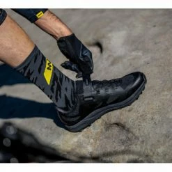 Paire De Chaussures VTT MAVIC XA Elite II Noir 20 Paire De Chaussures VTT MAVIC XA Elite II Noir -Chaussures VTT Soldes unnamed file 3359