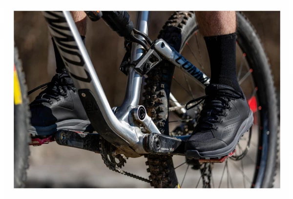 Paire De Chaussures VTT MAVIC XA Noir Gris 9 Paire De Chaussures VTT MAVIC XA Noir Gris – Image 9